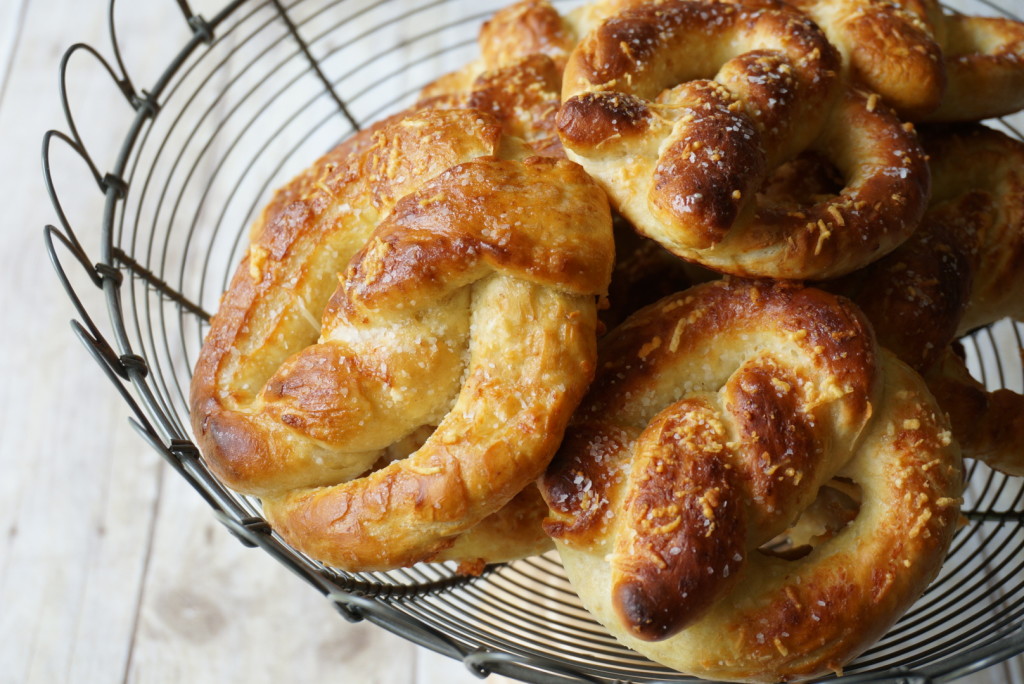 Asiago Cheese Soft Pretzels | Back To School Clean Eating Snacks | Homemade Recipes